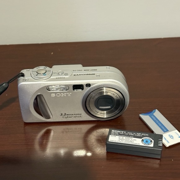 Sony Other - Sony Cyber-shot DSC-P8 3.2MP Digital Camera - Silver 3X OZ Not Working
